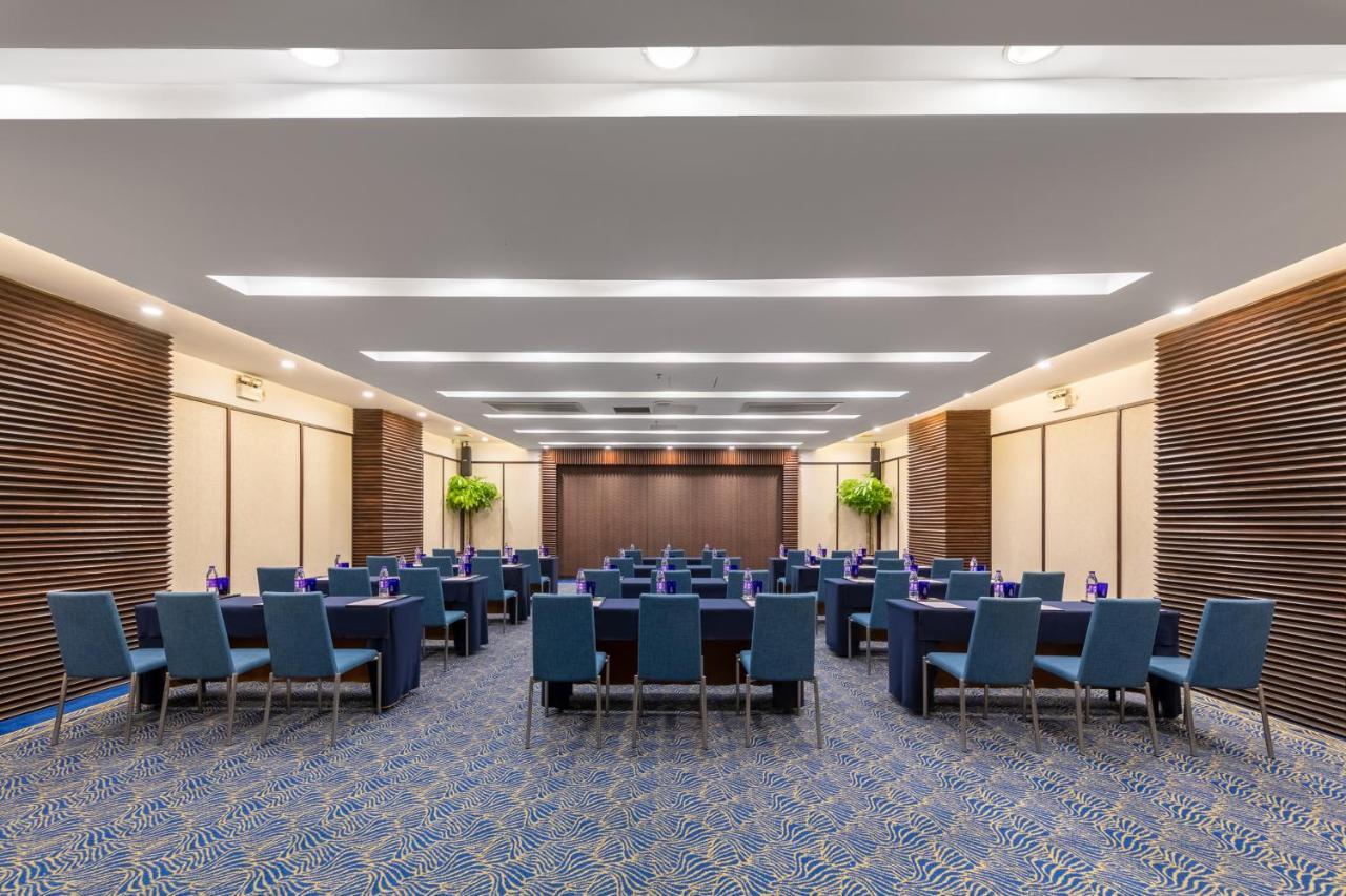 Crowne Plaza Foshan By Ihg - Canton Fair Free Shuttle Bus Eksteriør bilde