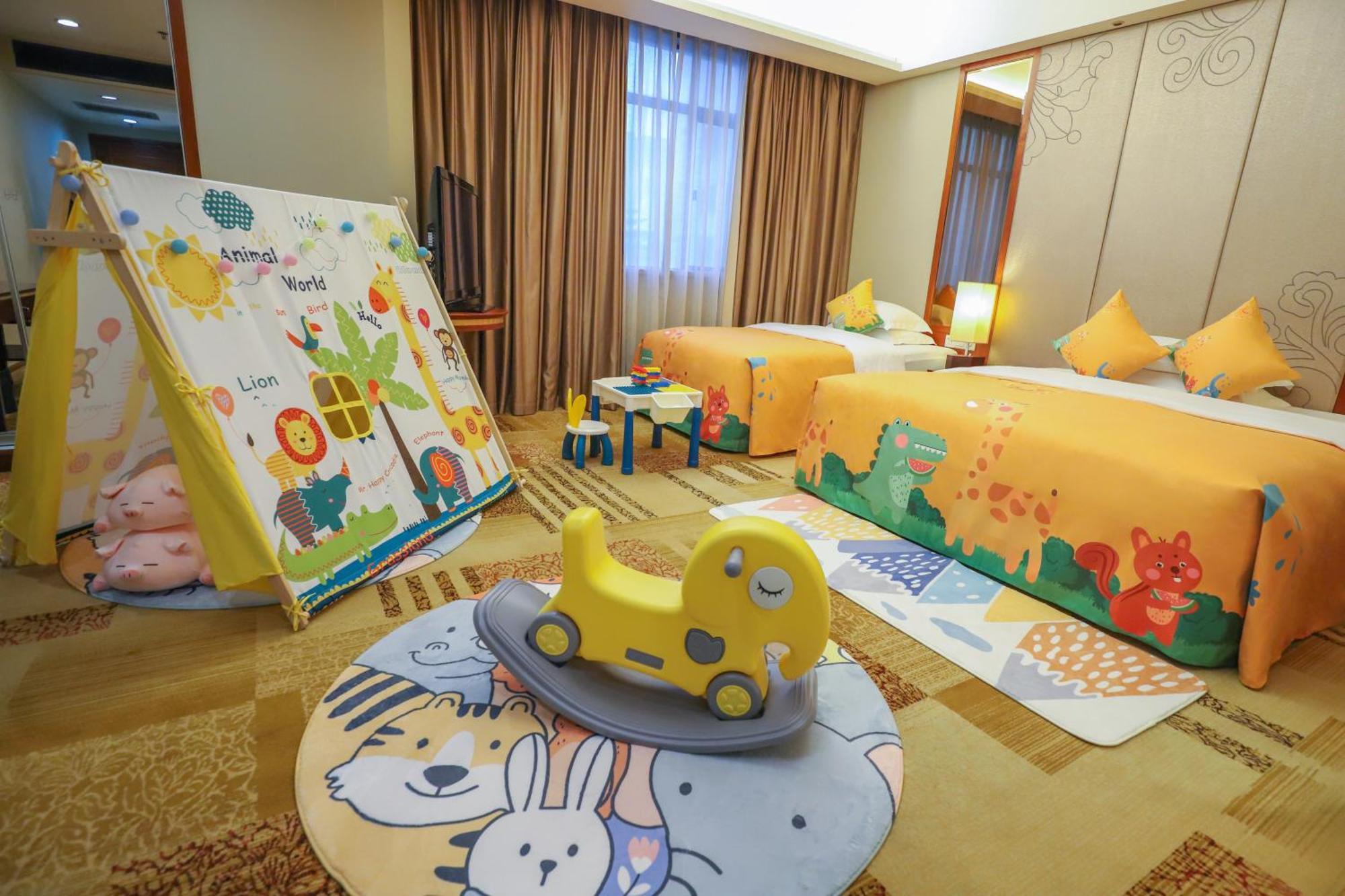 Crowne Plaza Foshan By Ihg - Canton Fair Free Shuttle Bus Eksteriør bilde